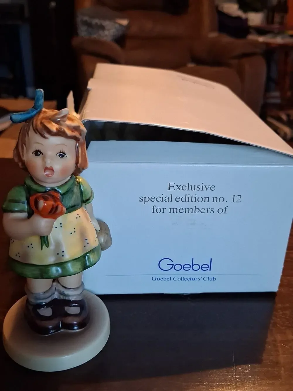 Hummel Goebel Exclusive Special Edition For Members - The Surprise